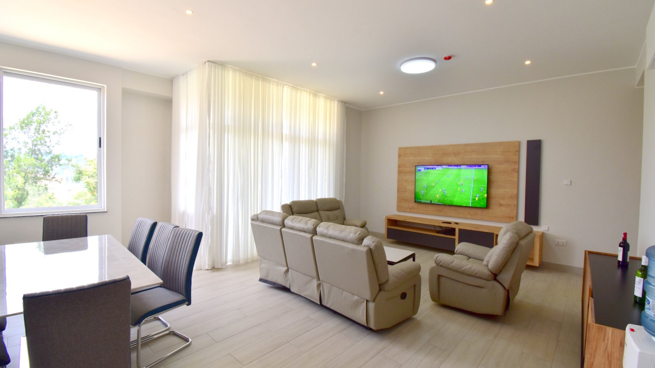 Golf Course Luxury Apartment